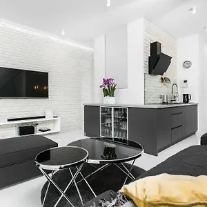 Of The Kings Arianska Garden Apartment